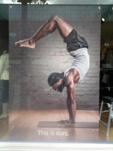 Lululemon Ambassador Tano Mazi teaching in Anacostia!